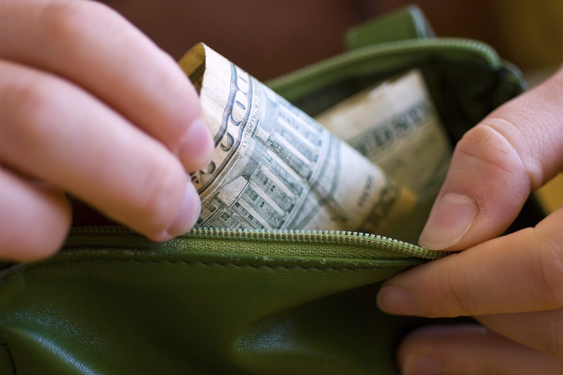 1800x1200_help_with_drug_costs_ref_guide.jpg