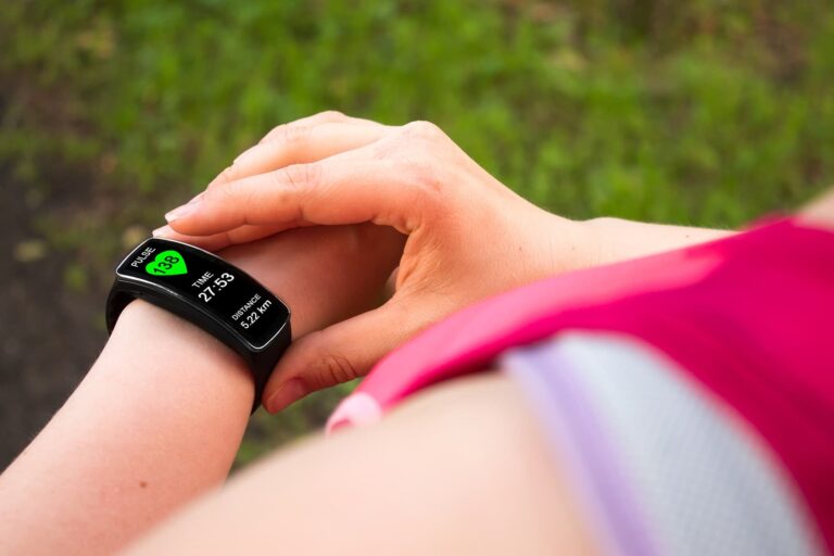 1800ss_getty_rf_fitness_tracker.jpg