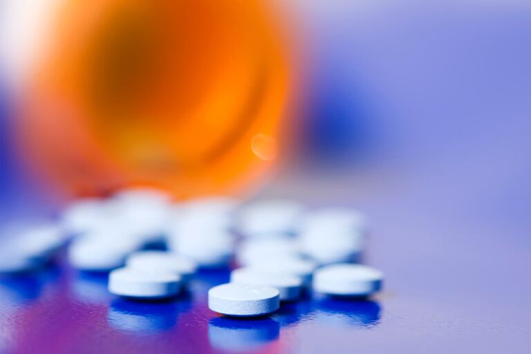 1800X1200_antipsychotic_drugs_less_effective.jpg