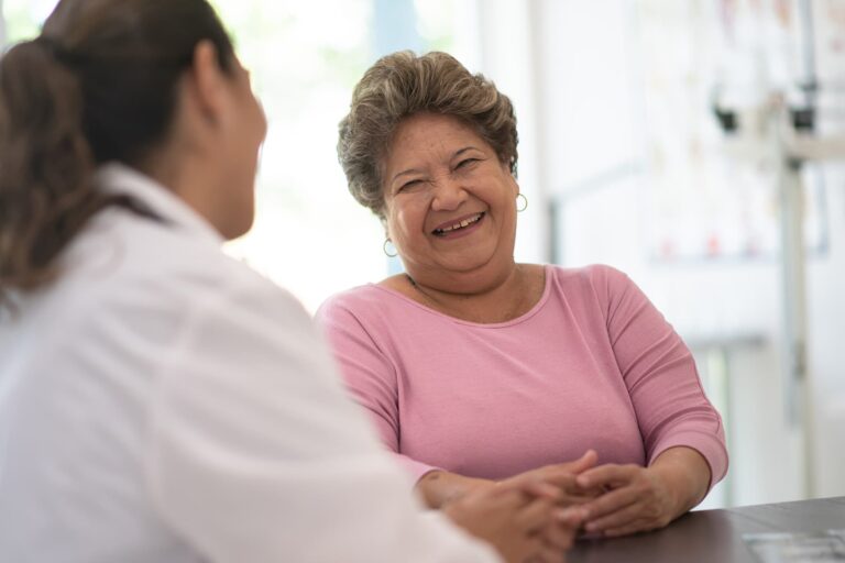 1800x1200_doctor_talking_with_senior_woman_other.jpg