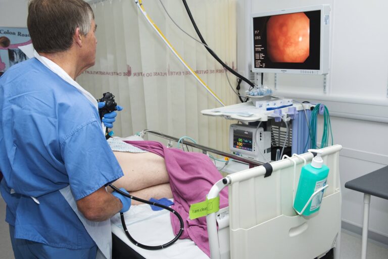 1800x1200_slideshow_who_are_members_of_your_ulcerative_colitis_care_team.jpg