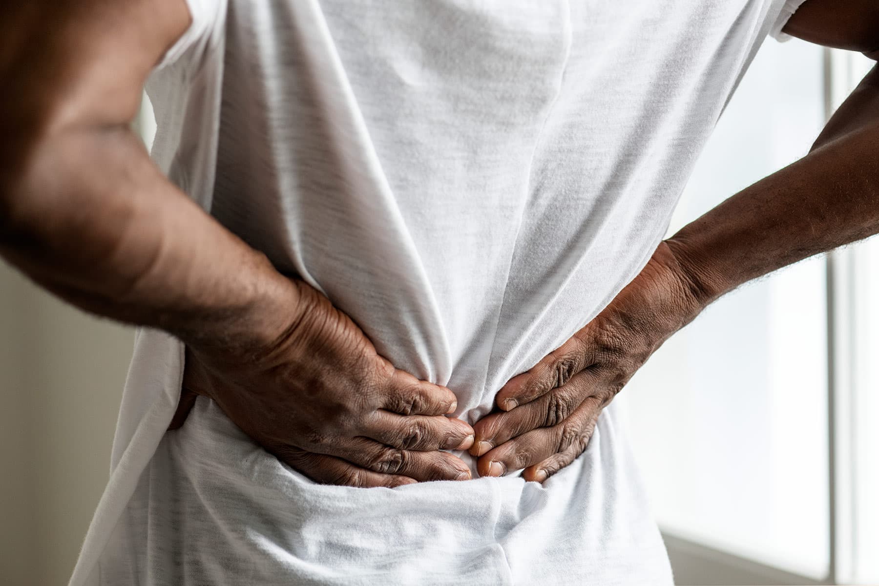 1800x1200_the_invisibility_of_ankylosing_spondylitis_features.jpg
