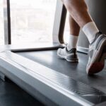 1800x1200_getty_rf_male_athlete_running_on_treadmill.jpg