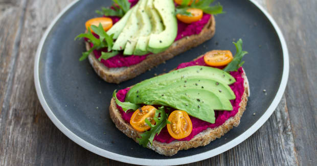 intuitive-eating-anna-pelzer-nsplsh.jpg